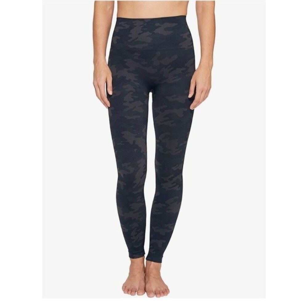 SPANX High Waist Black Camo Seamless Look-At-Me Now Leggings size XL